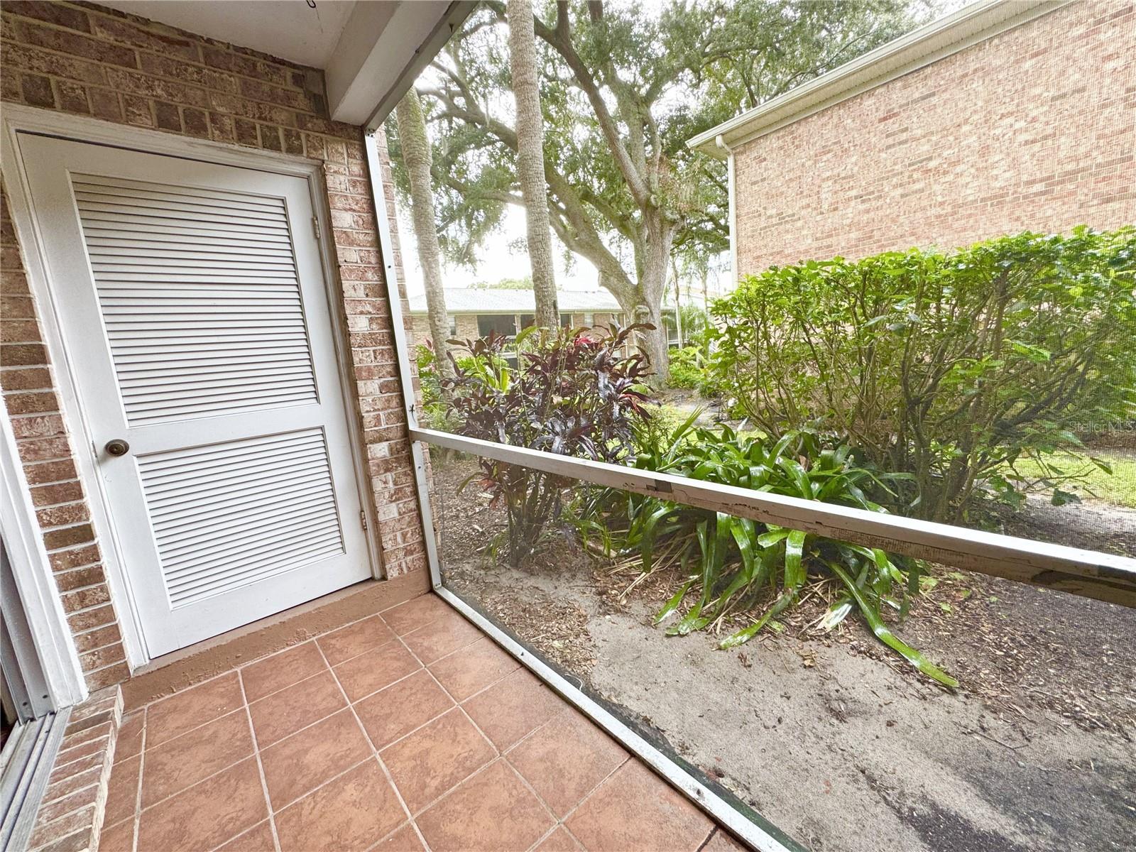 Image 42 of 64 For 4212 Lake Underhill Road 5d9