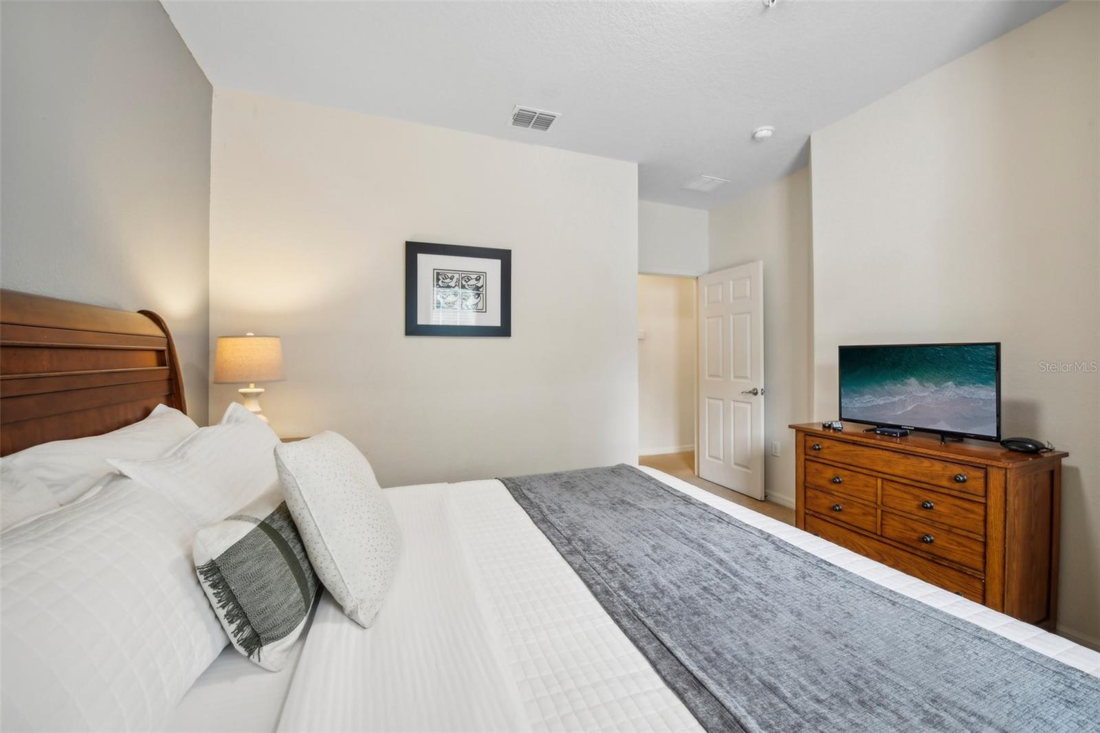 Image 15 of 23 For 2901 Edenshire Way 107