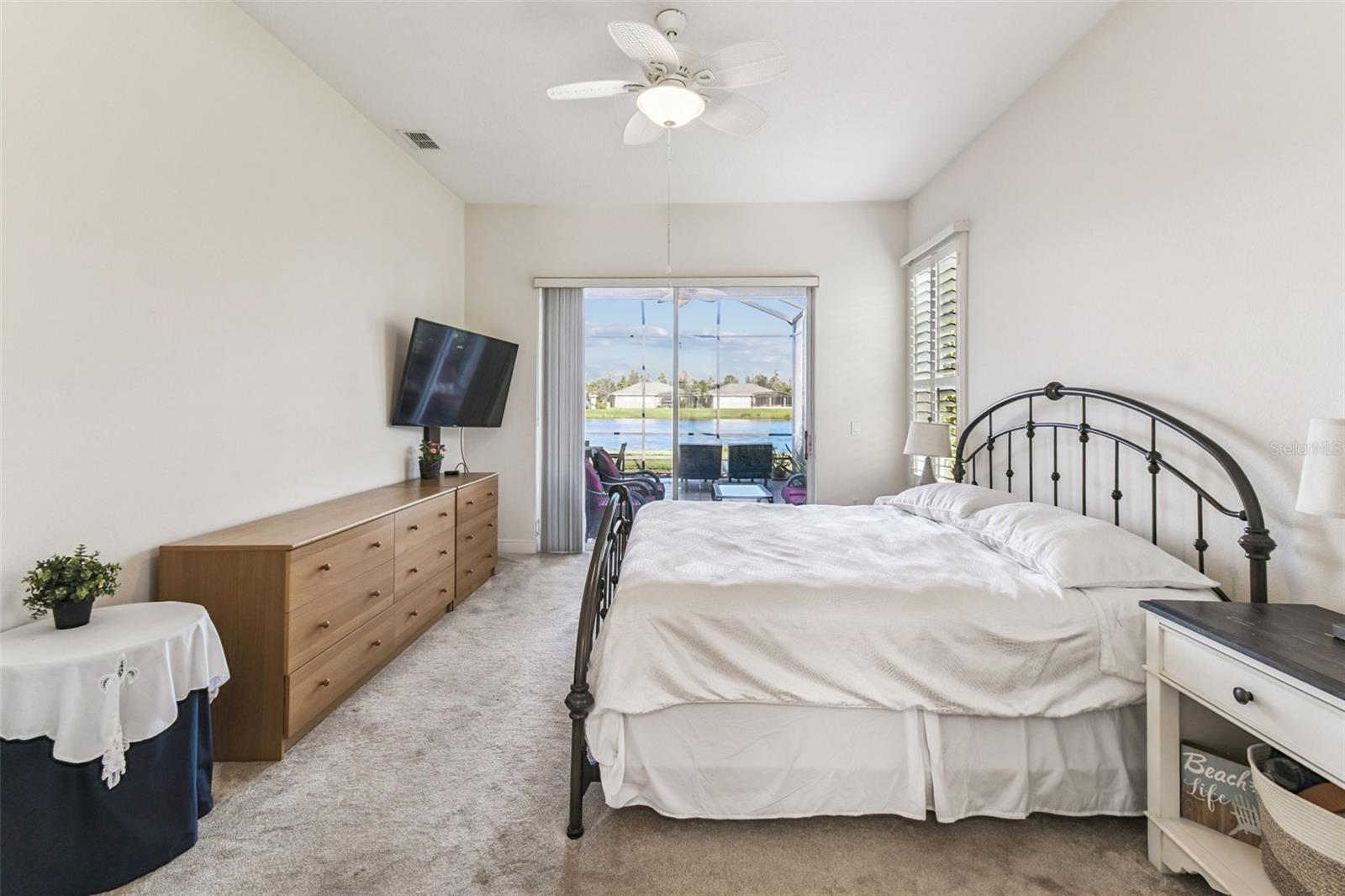Image 19 of 36 For 722 Shorehaven Drive