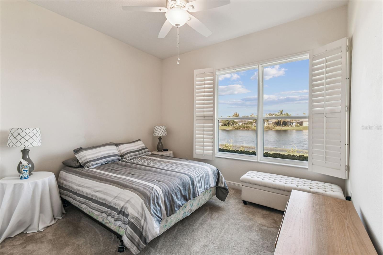 Image 24 of 36 For 722 Shorehaven Drive