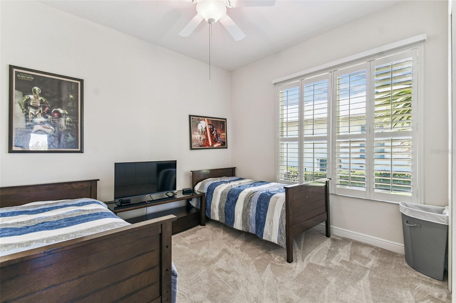 Image 25 of 36 For 722 Shorehaven Drive