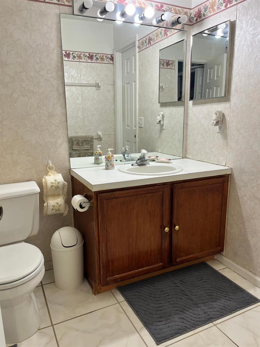 Image 18 of 48 For 6043 Lake Pointe Drive 306