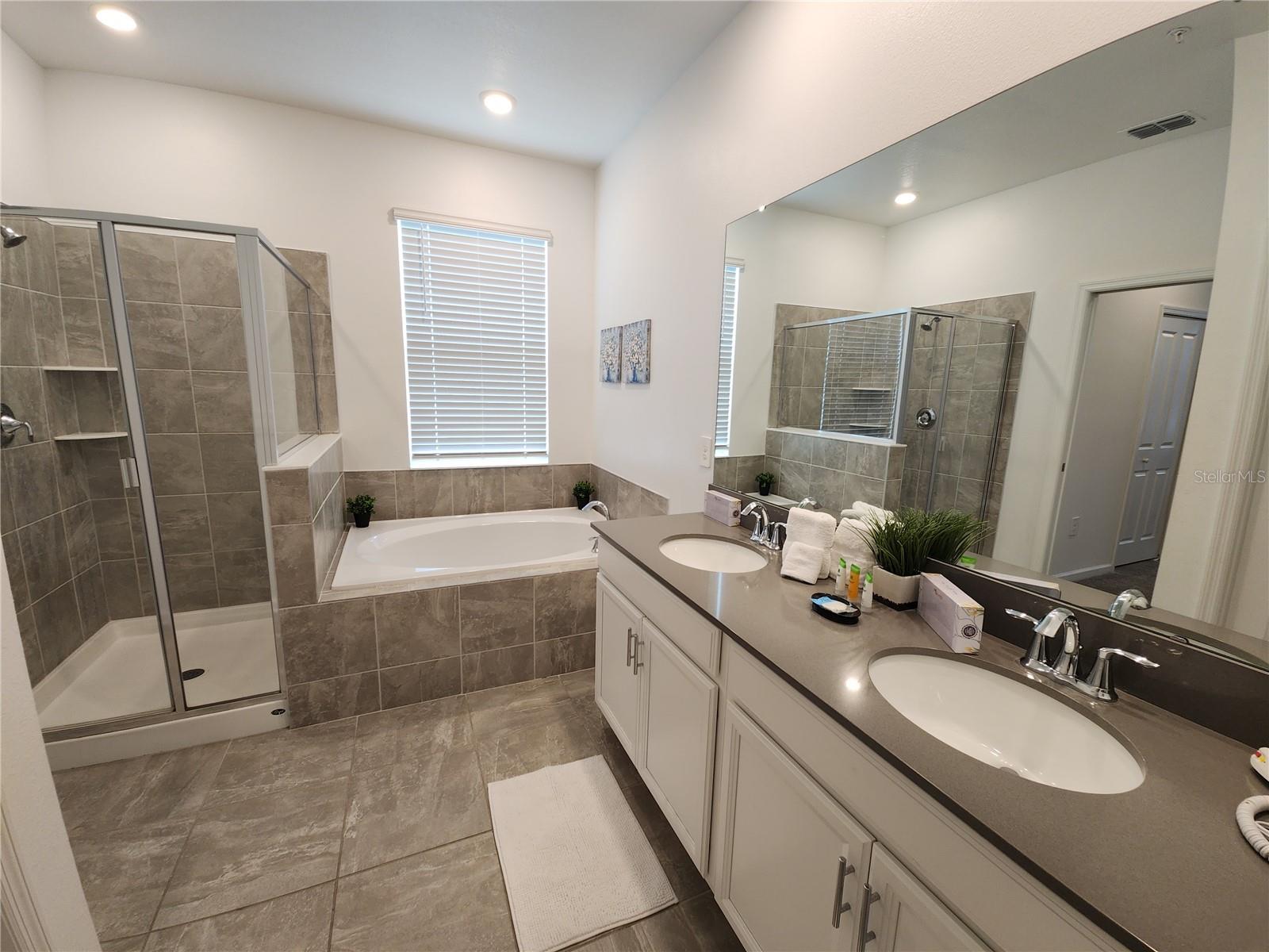 Image 11 of 40 For 8885 Cabot Cliffs Drive 104