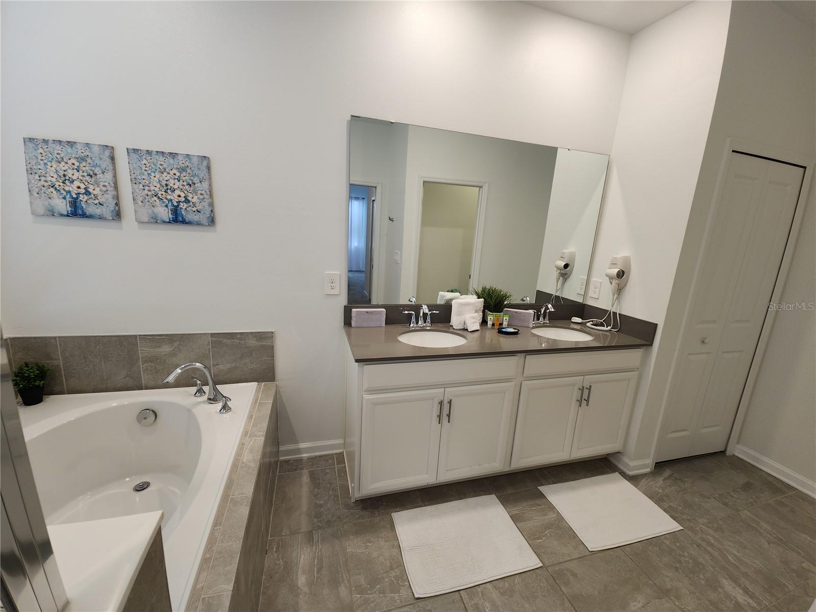 Image 12 of 40 For 8885 Cabot Cliffs Drive 104