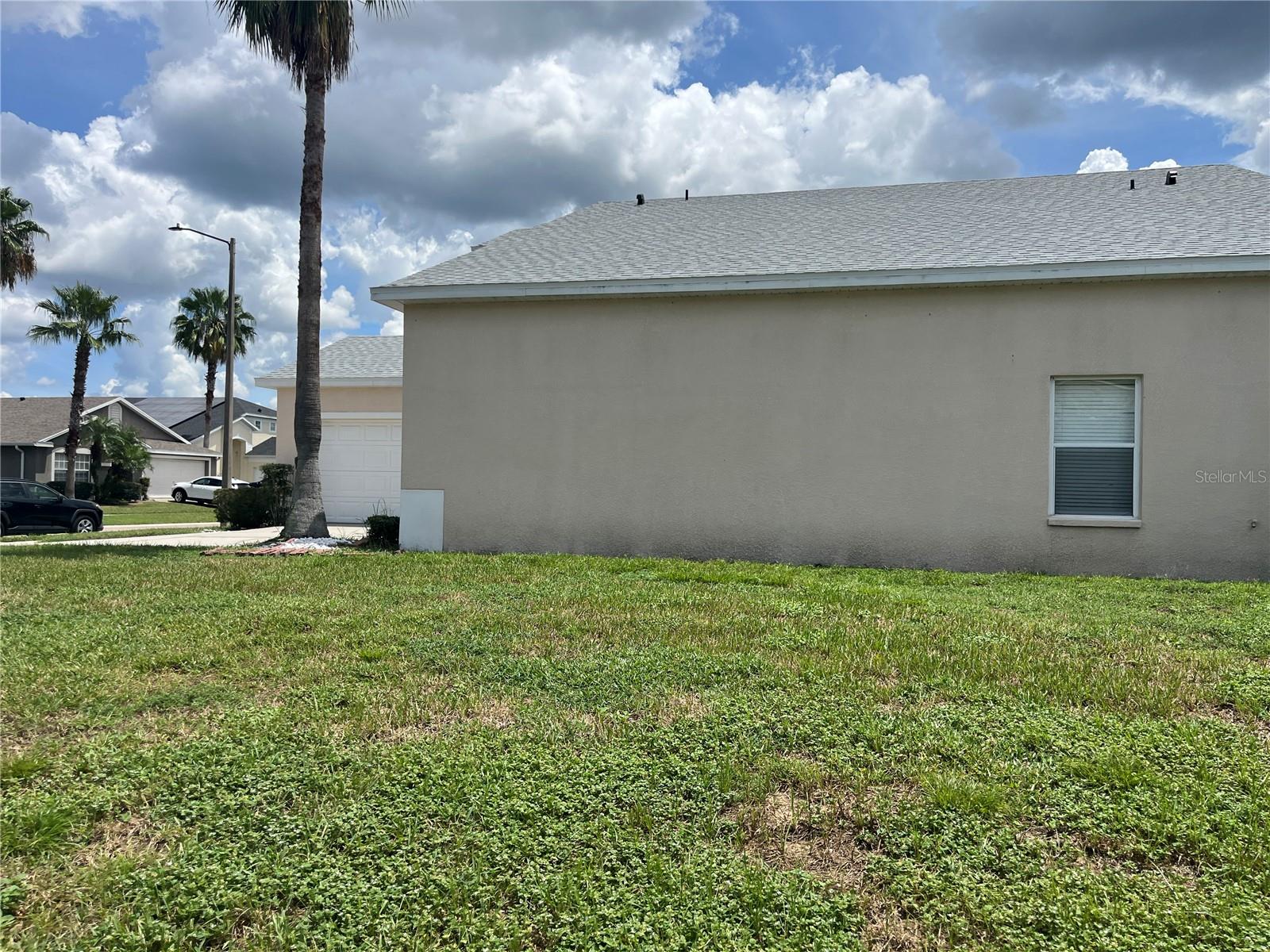 Image 16 of 93 For 189 Emeraldview Avenue