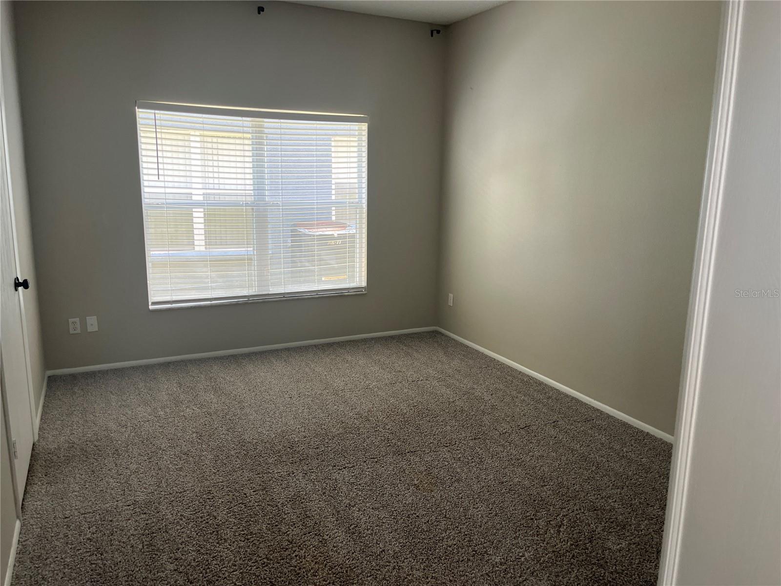 Image 47 of 93 For 189 Emeraldview Avenue