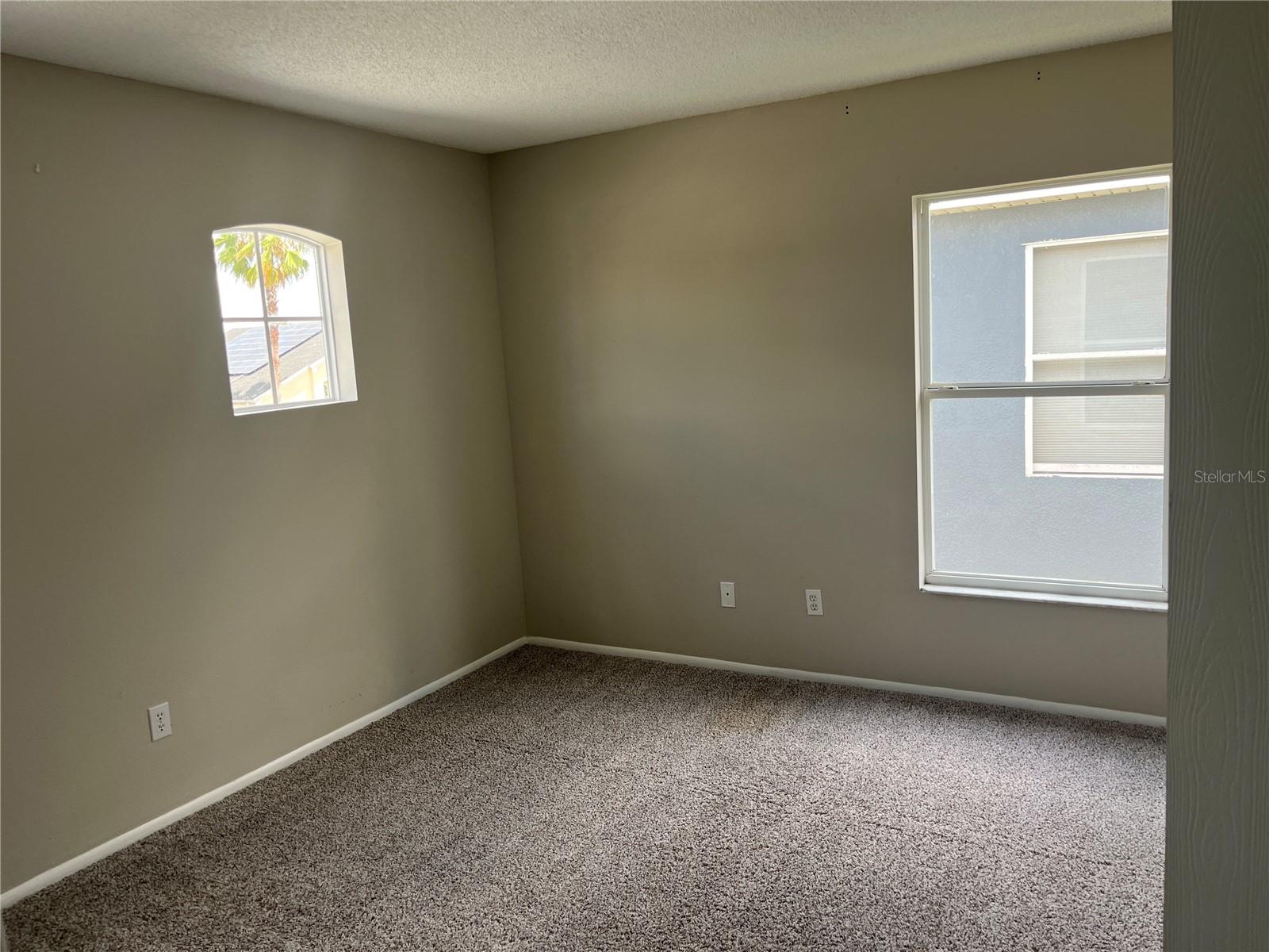 Image 62 of 93 For 189 Emeraldview Avenue