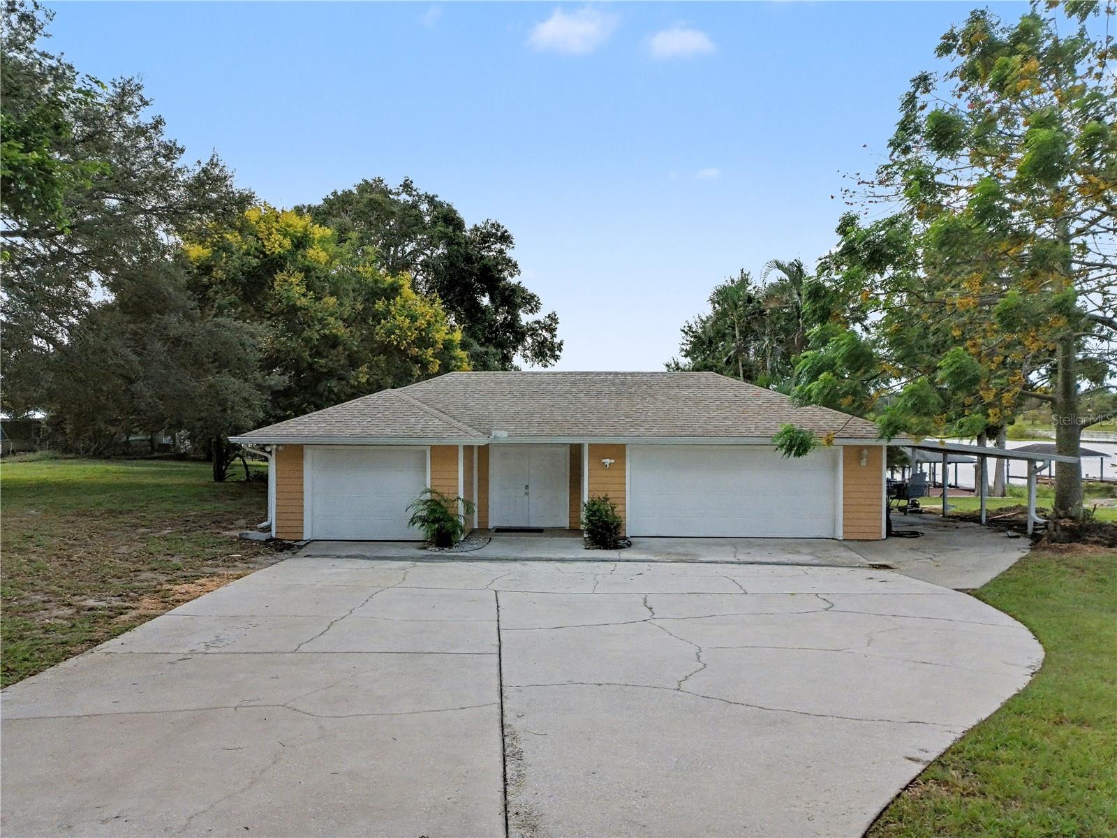 Details for 125 Lake Roy Drive, WINTER HAVEN, FL 33884