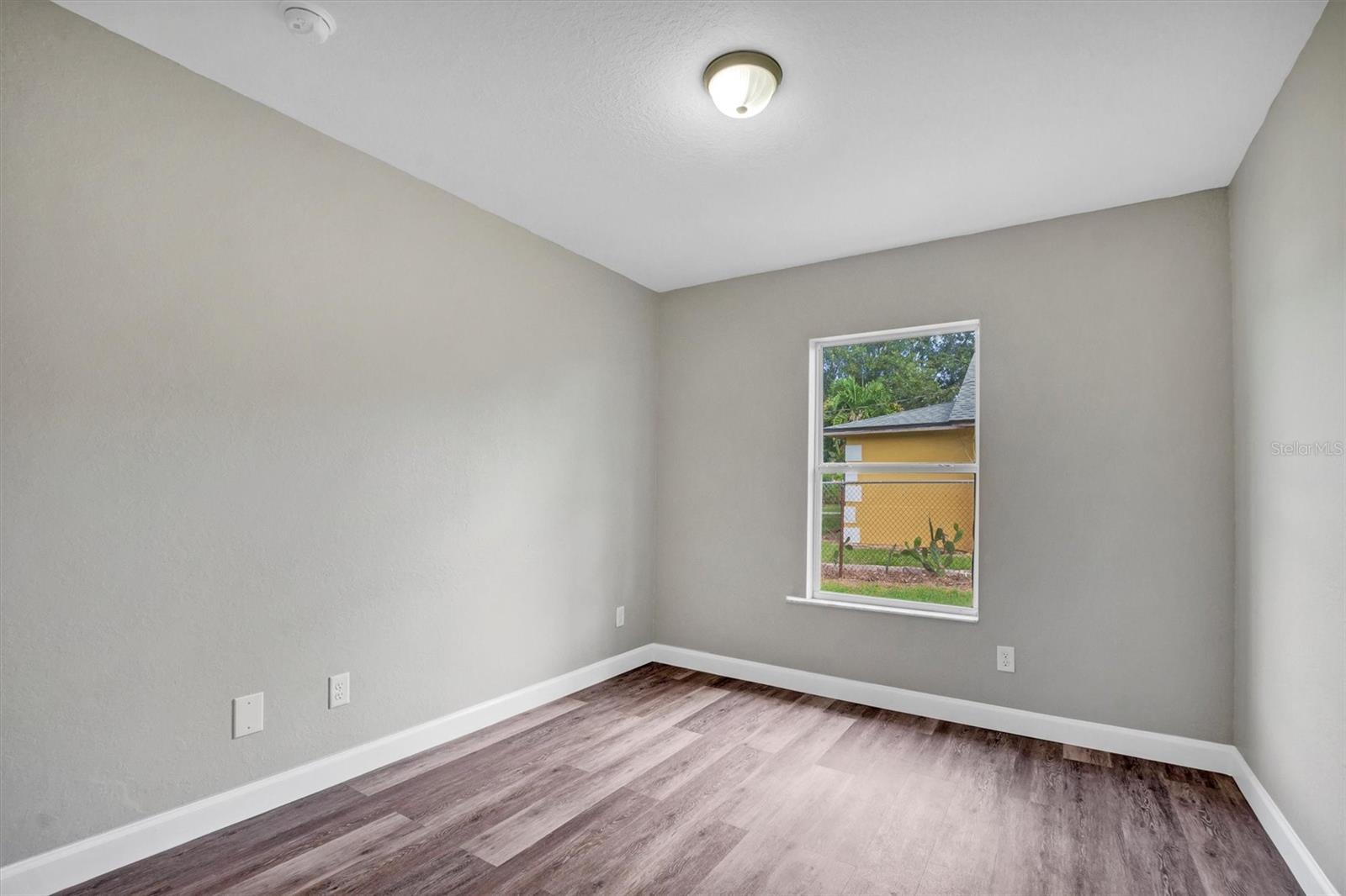 Image 12 of 35 For 403 21st Street