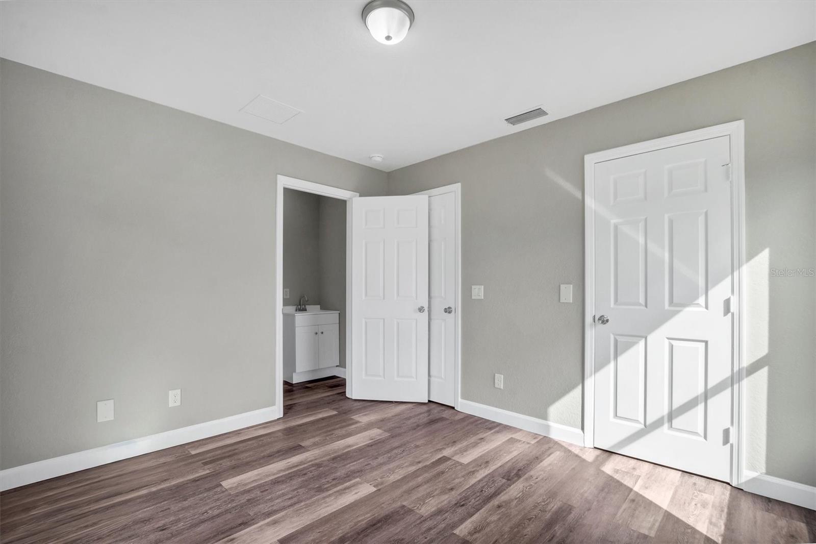 Image 17 of 35 For 403 21st Street