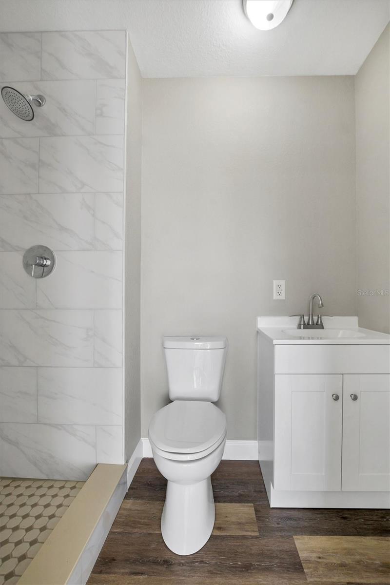 Image 18 of 35 For 403 21st Street