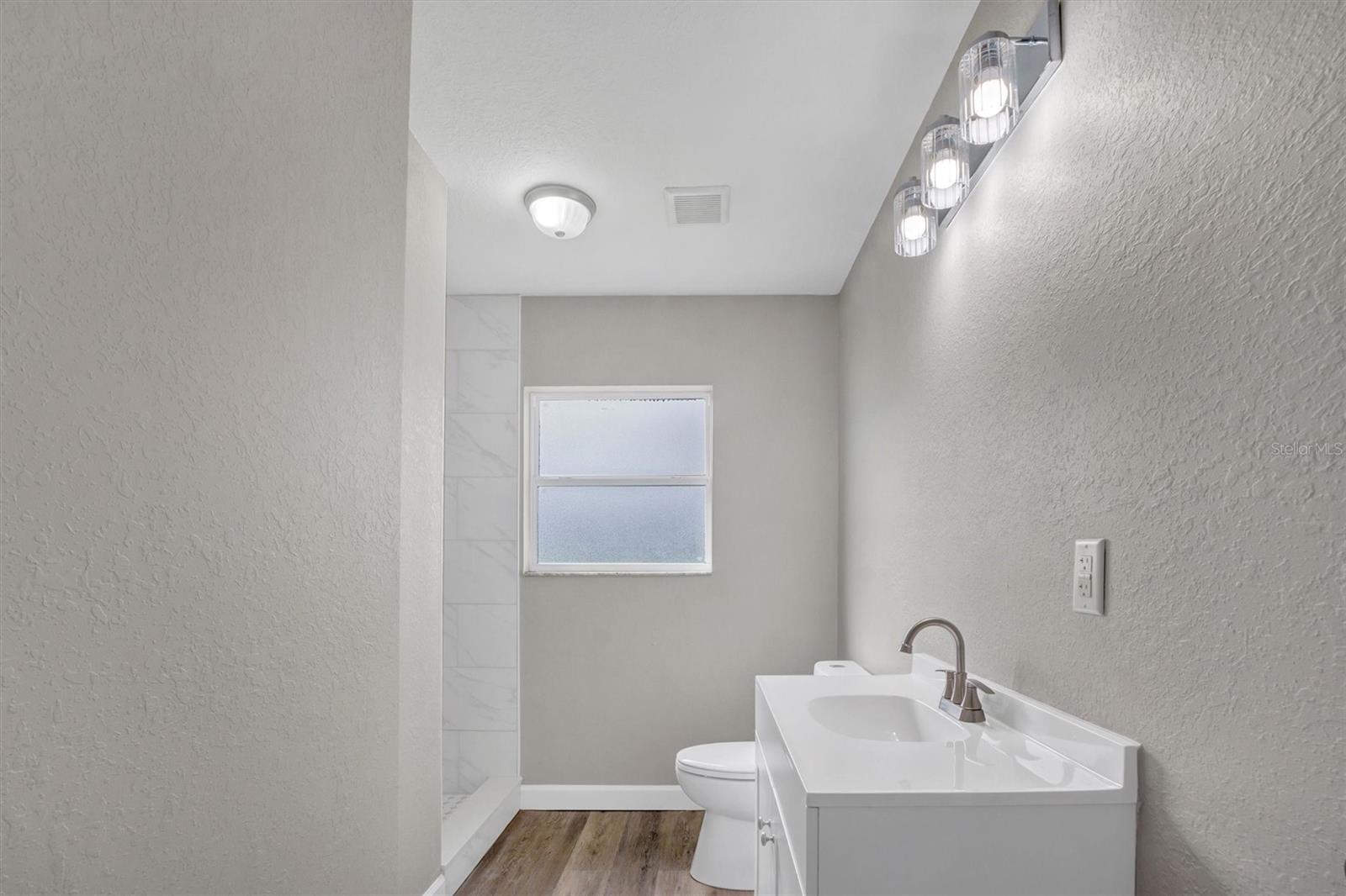 Image 20 of 35 For 403 21st Street
