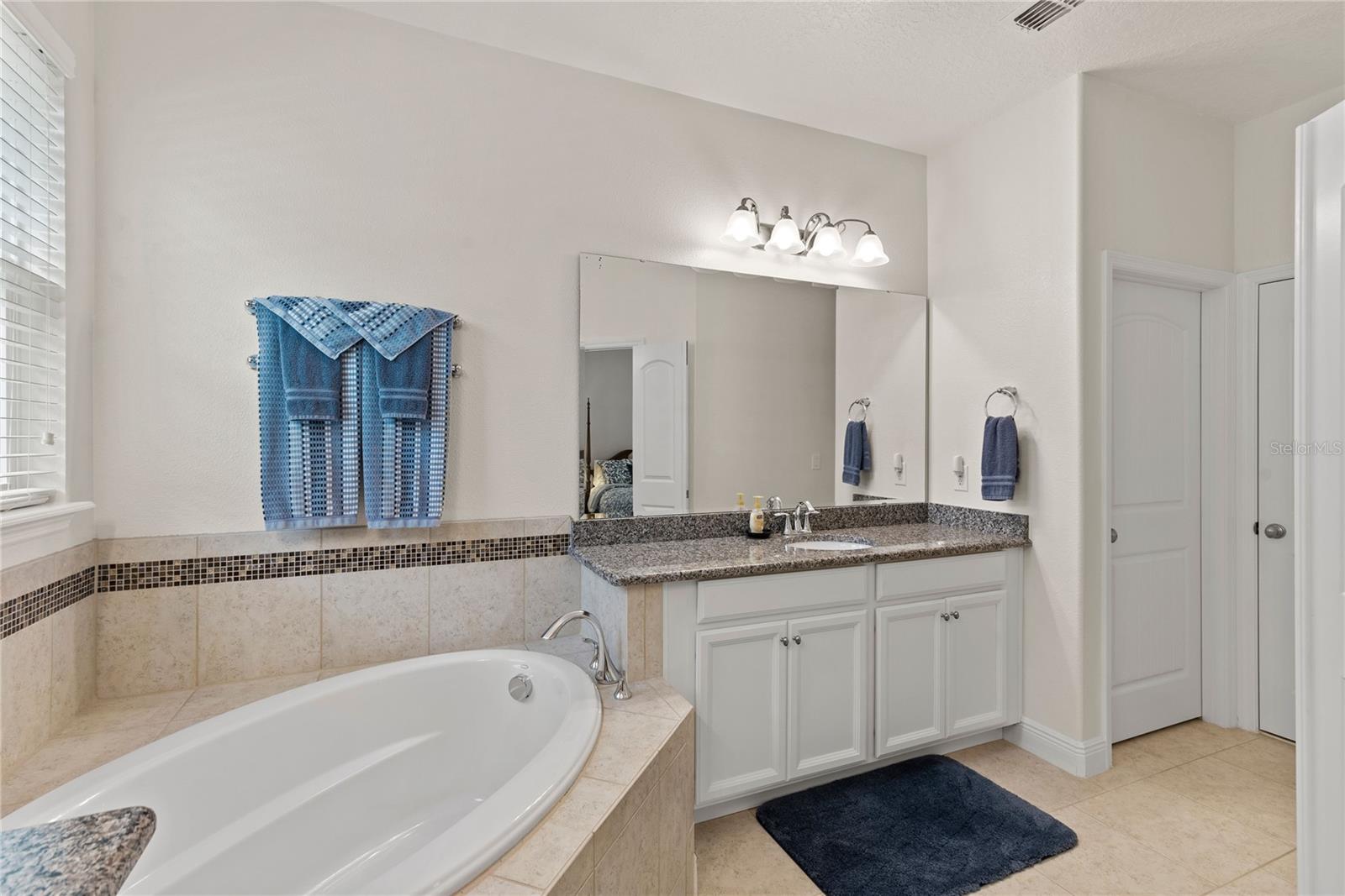 Image 22 of 60 For 14700 Spotted Sandpiper Boulevard