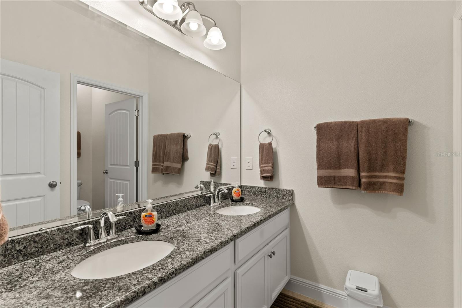 Image 29 of 60 For 14700 Spotted Sandpiper Boulevard