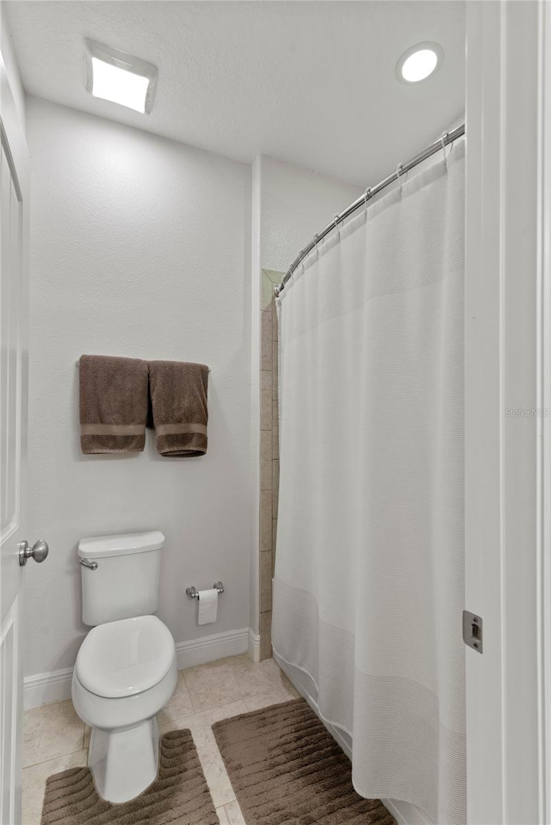 Image 30 of 60 For 14700 Spotted Sandpiper Boulevard