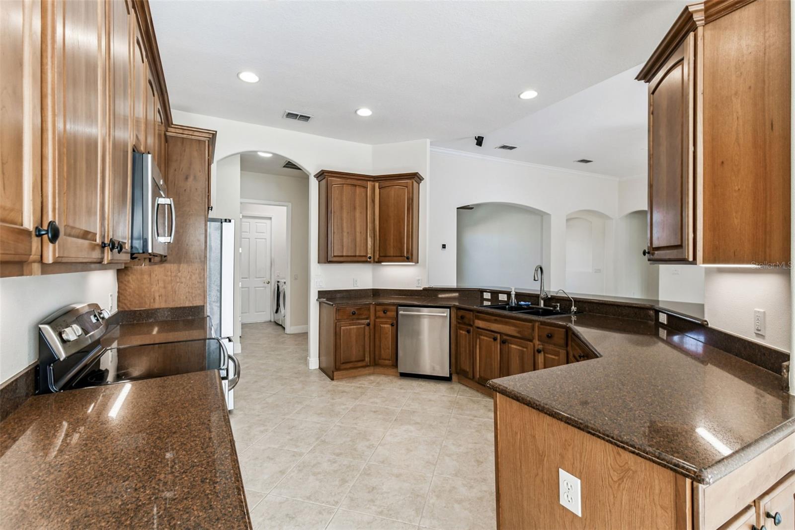 Image 12 of 66 For 506 Tapatio Lane