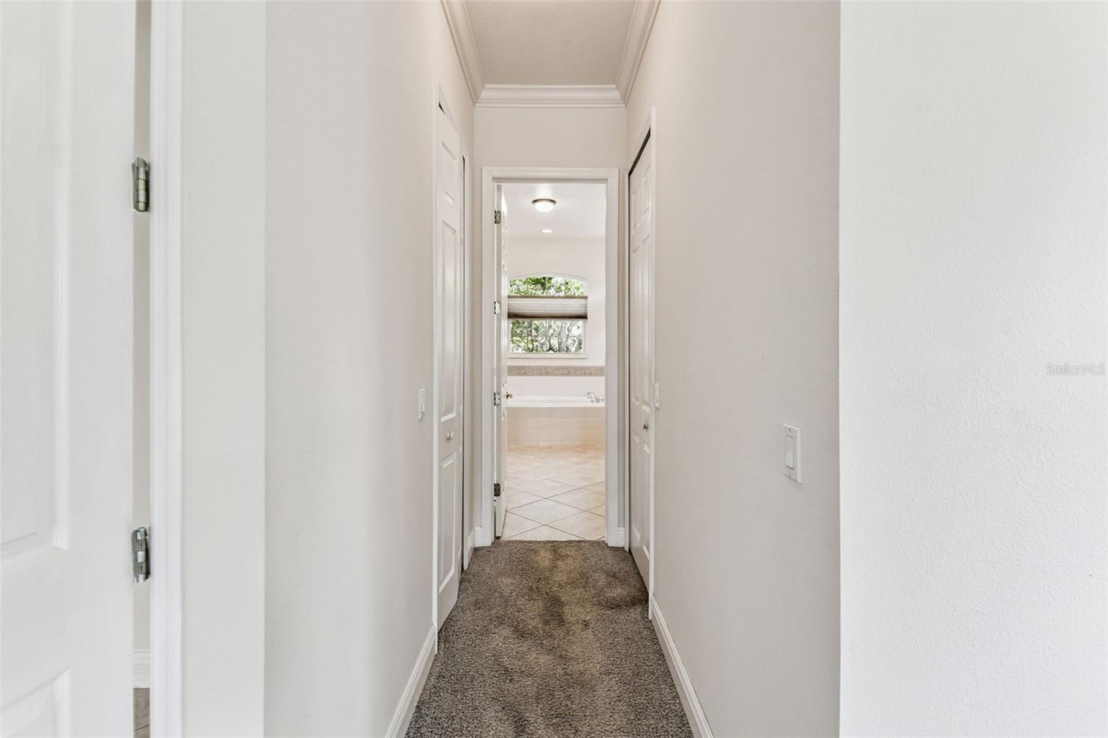 Image 20 of 66 For 506 Tapatio Lane