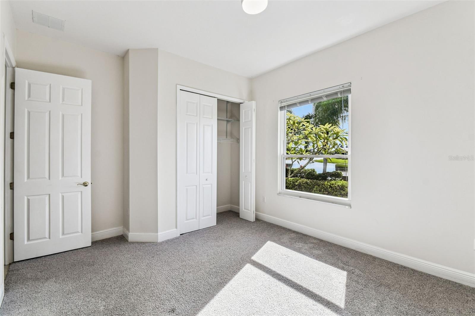 Image 31 of 66 For 506 Tapatio Lane