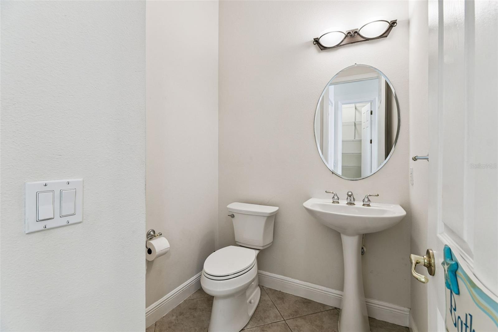 Image 34 of 66 For 506 Tapatio Lane