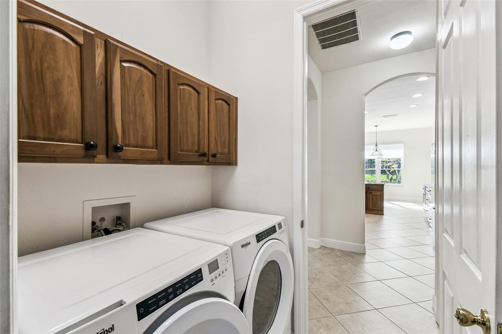 Image 35 of 66 For 506 Tapatio Lane