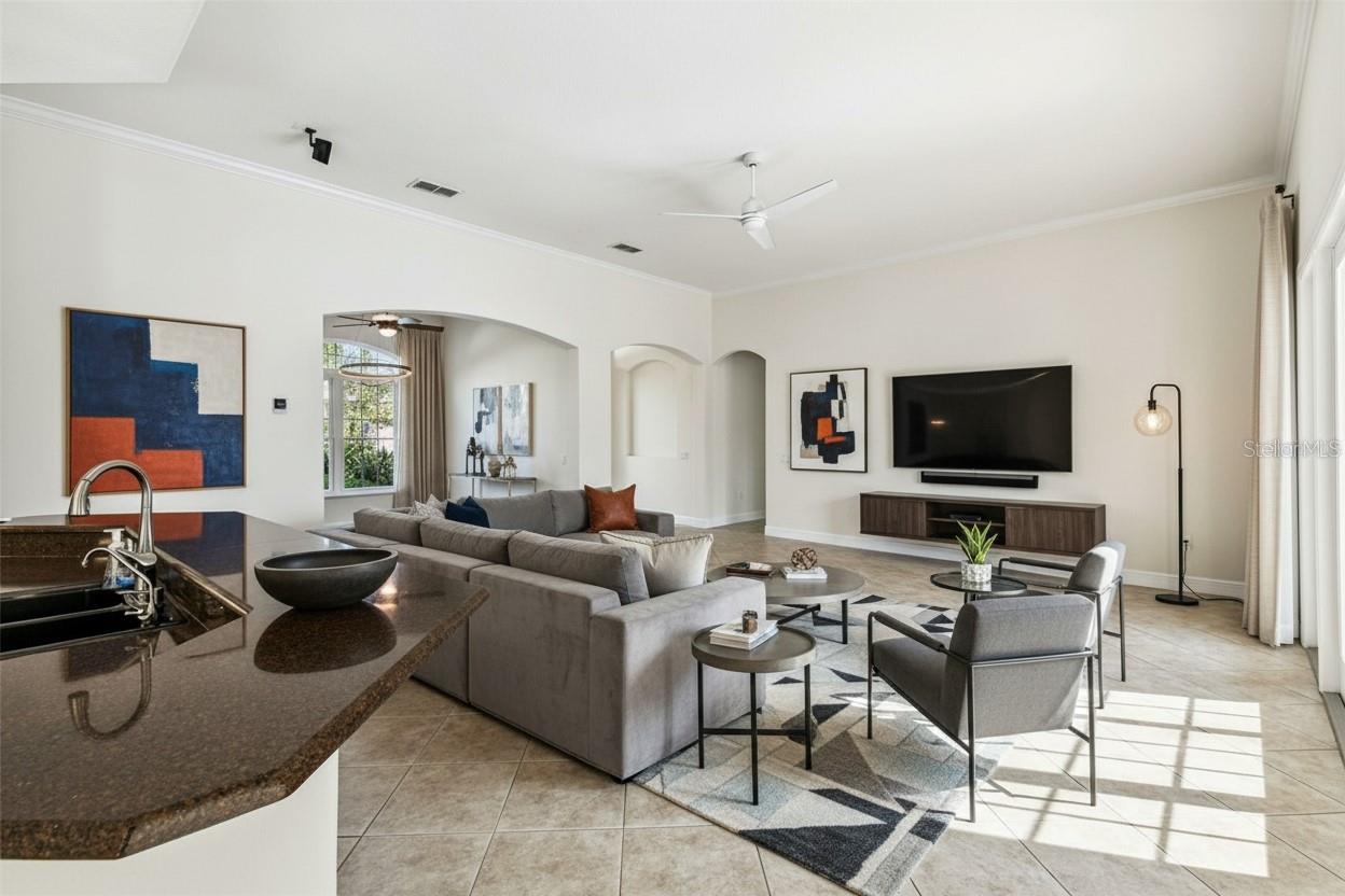 Image 7 of 66 For 506 Tapatio Lane