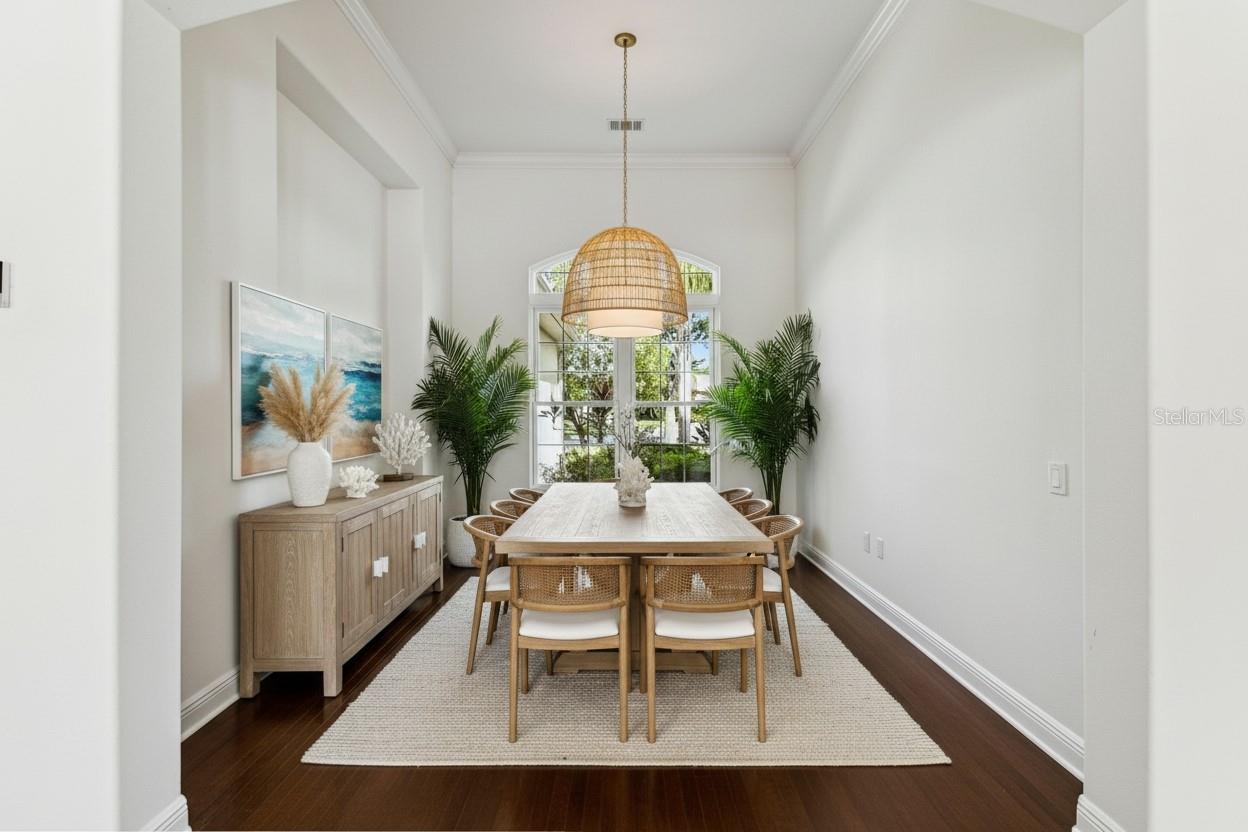 Image 9 of 66 For 506 Tapatio Lane