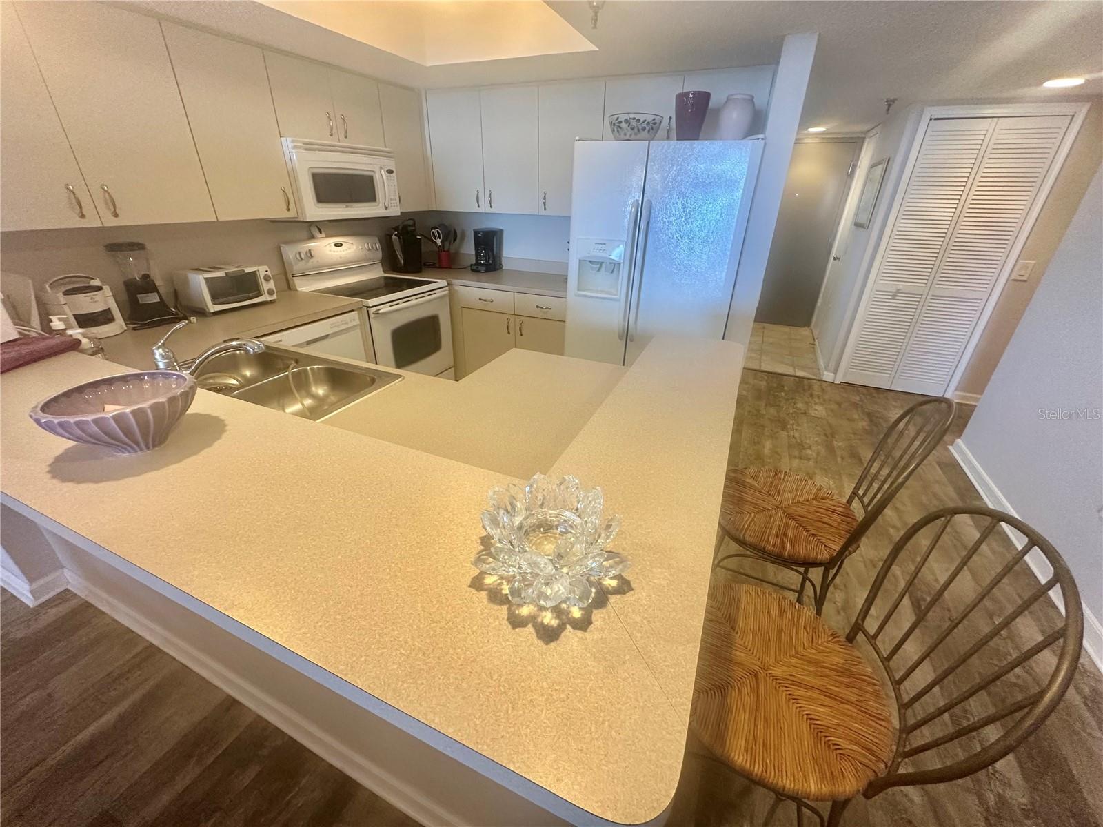 Image 4 of 63 For 6035 Sea Ranch Drive 410