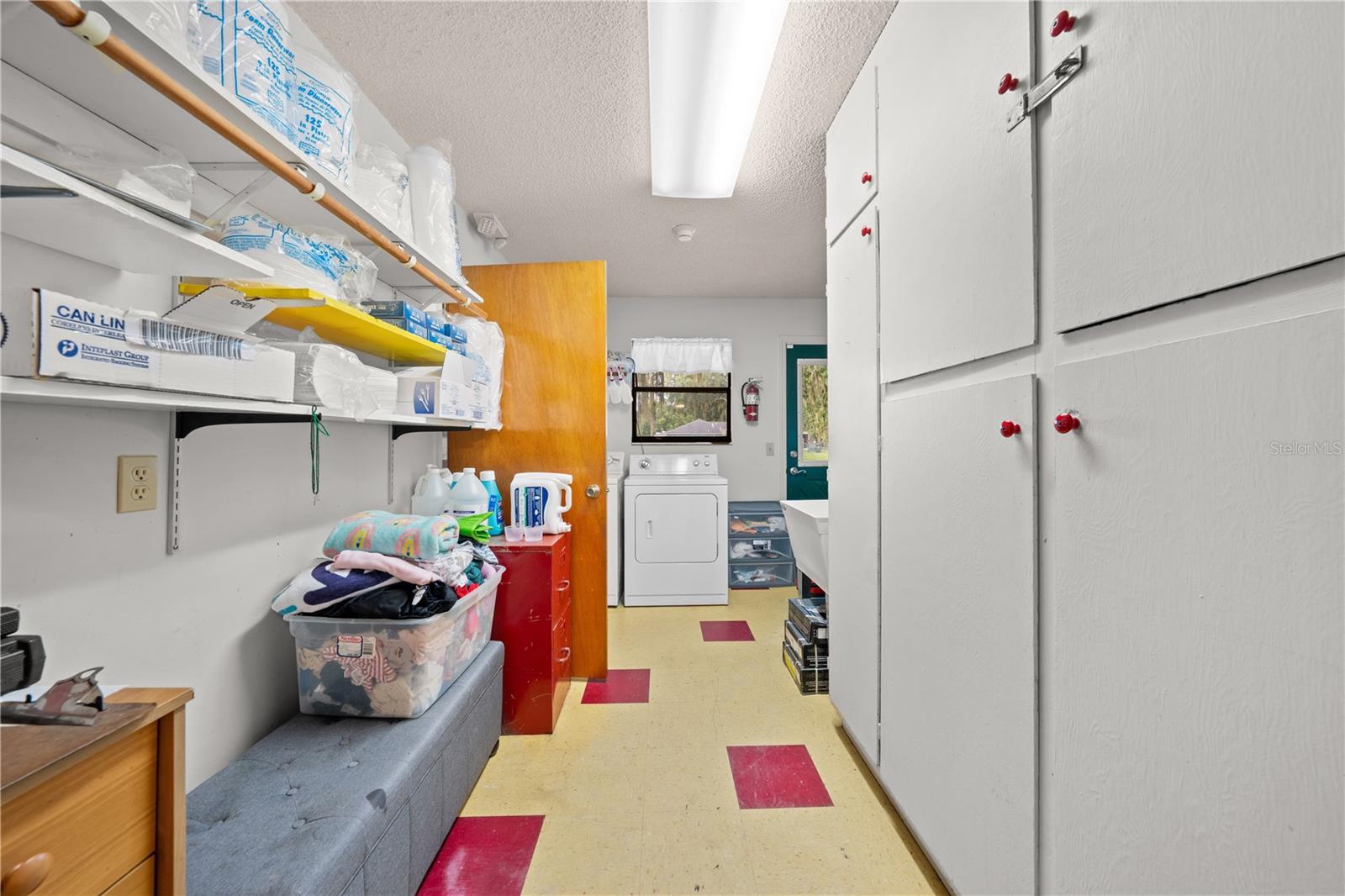 Image 16 of 52 For 102 Highland Street