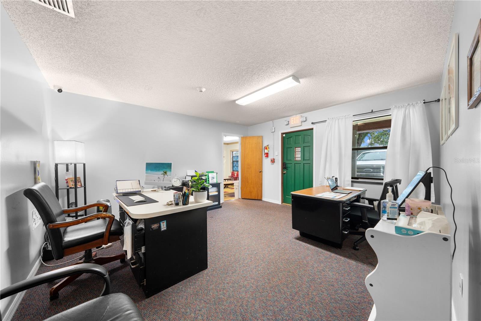 Image 22 of 52 For 102 Highland Street