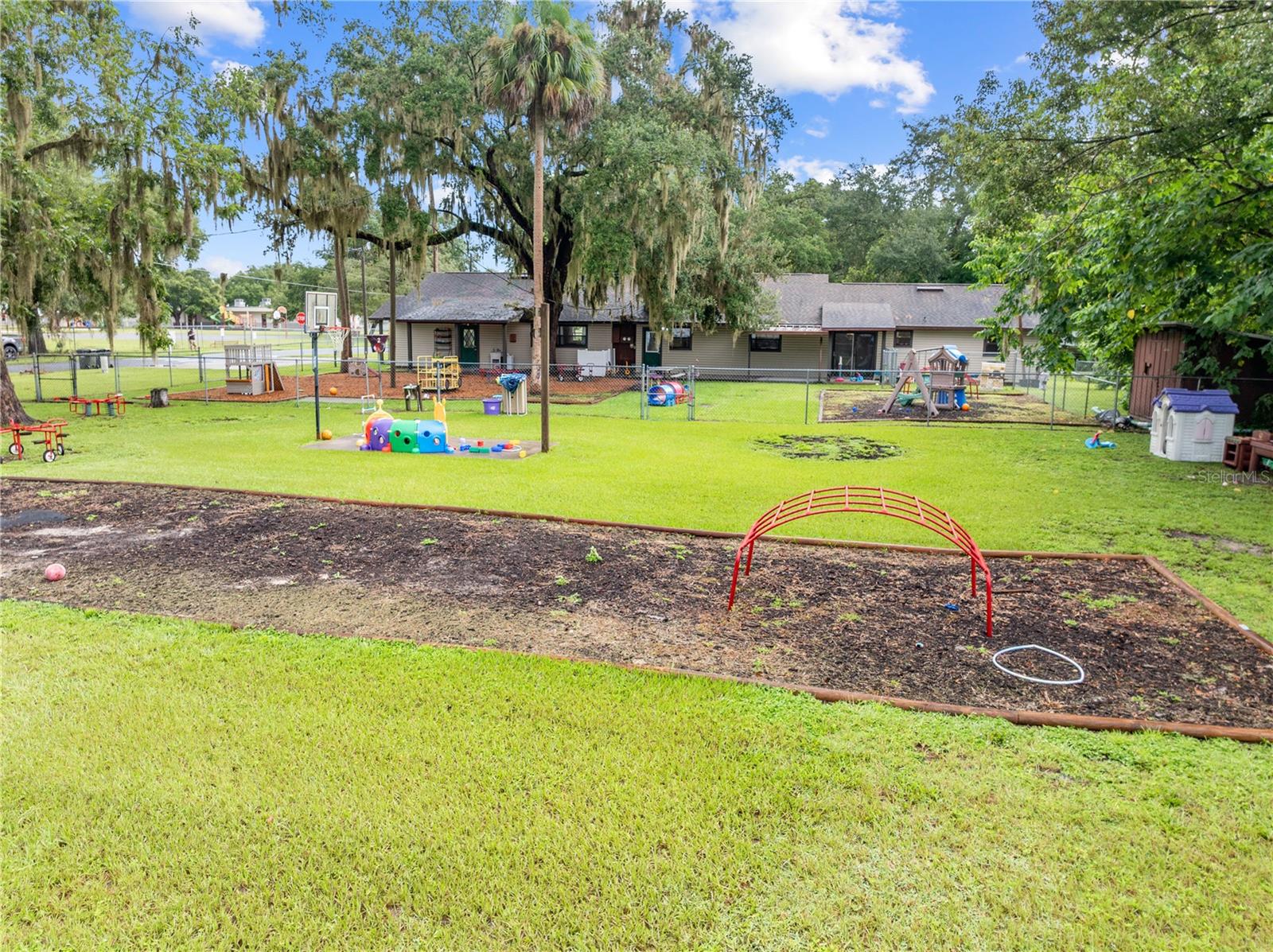 Image 3 of 52 For 102 Highland Street