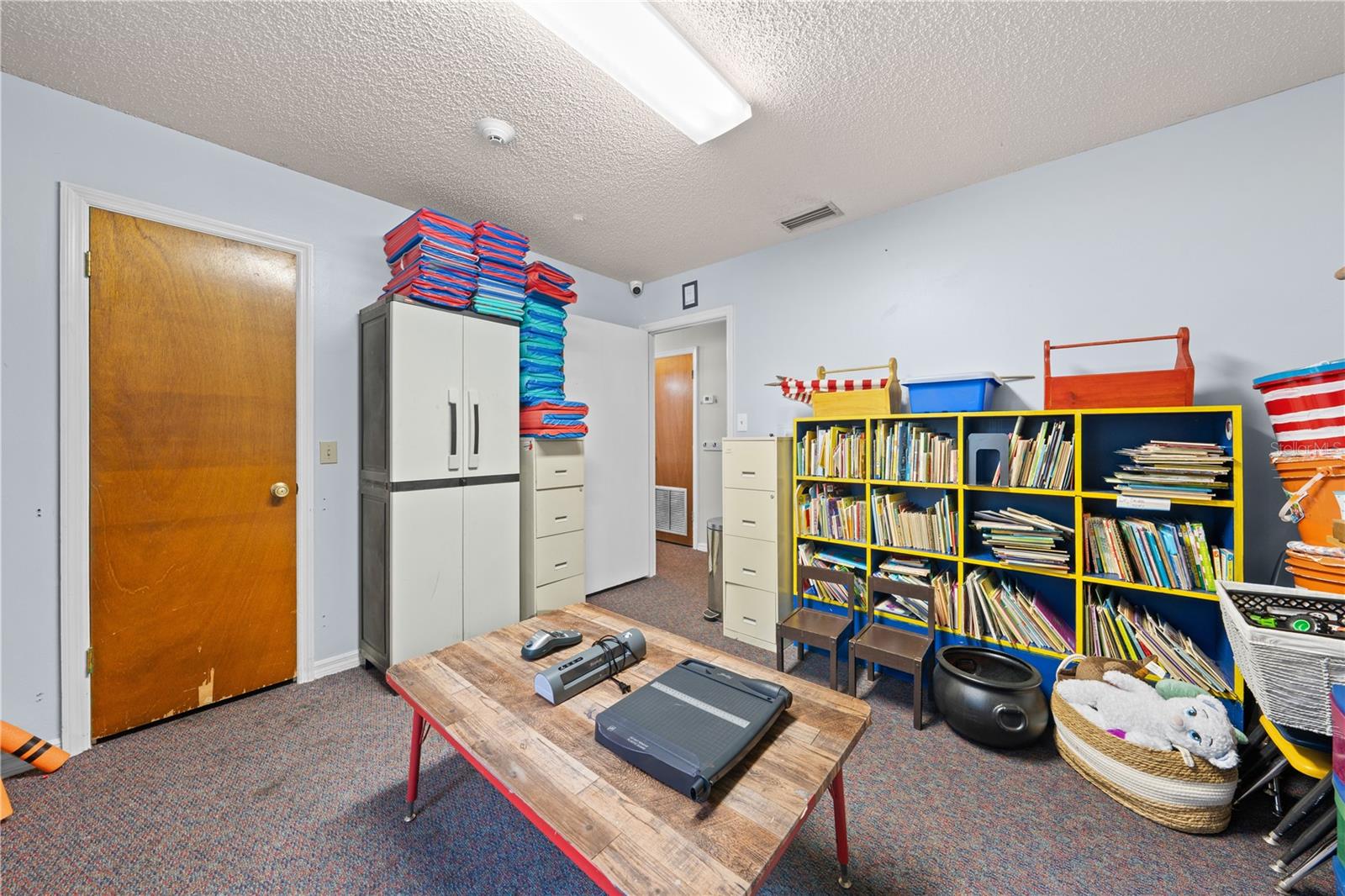 Image 31 of 52 For 102 Highland Street