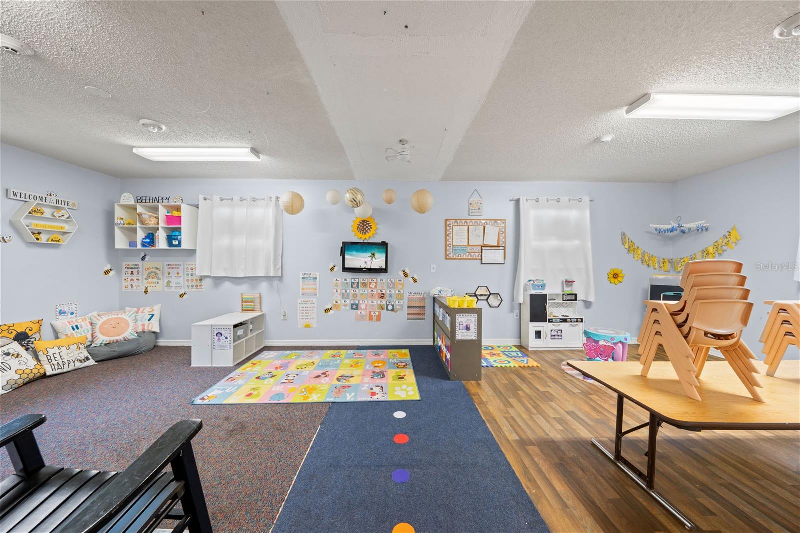 Image 33 of 52 For 102 Highland Street