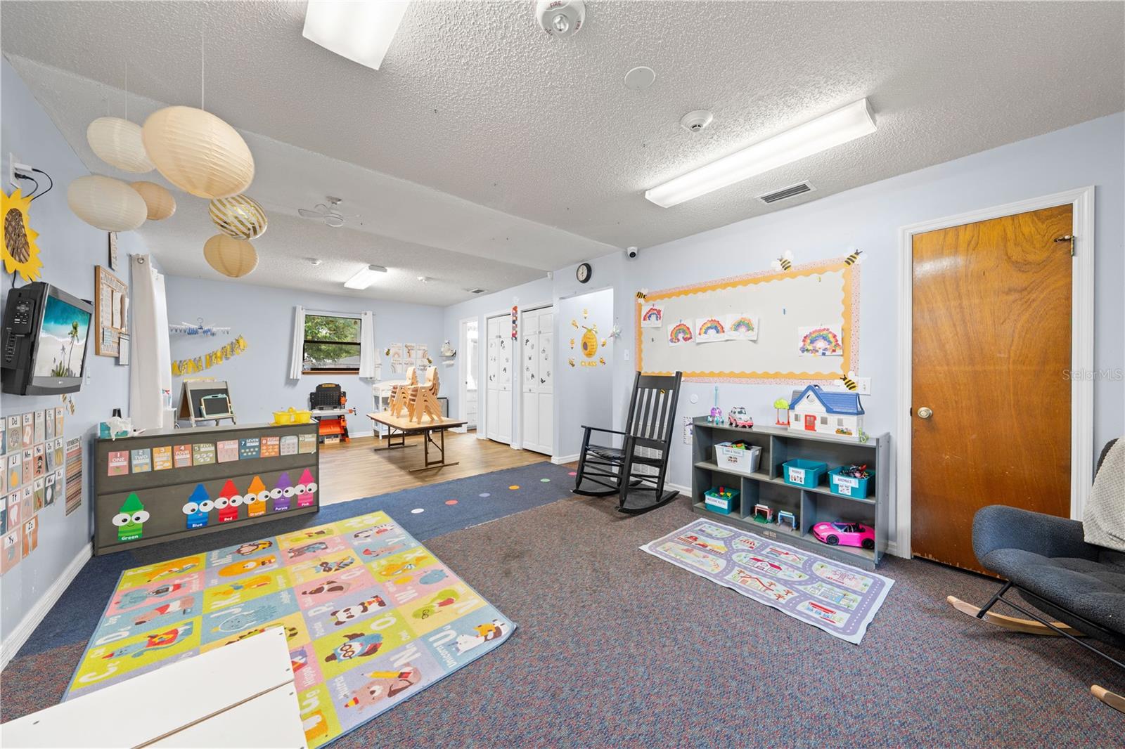 Image 34 of 52 For 102 Highland Street