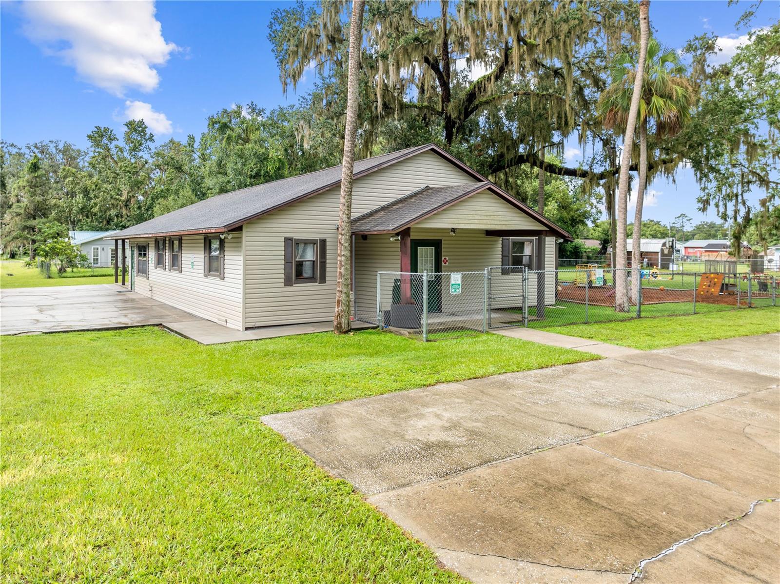 Image 39 of 52 For 102 Highland Street