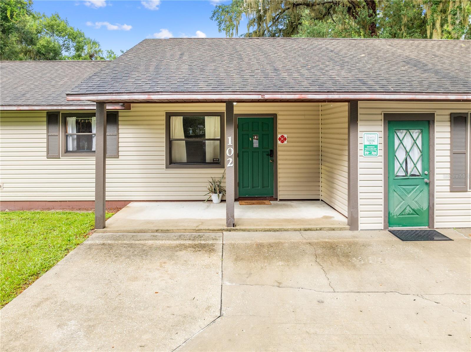 Image 41 of 52 For 102 Highland Street