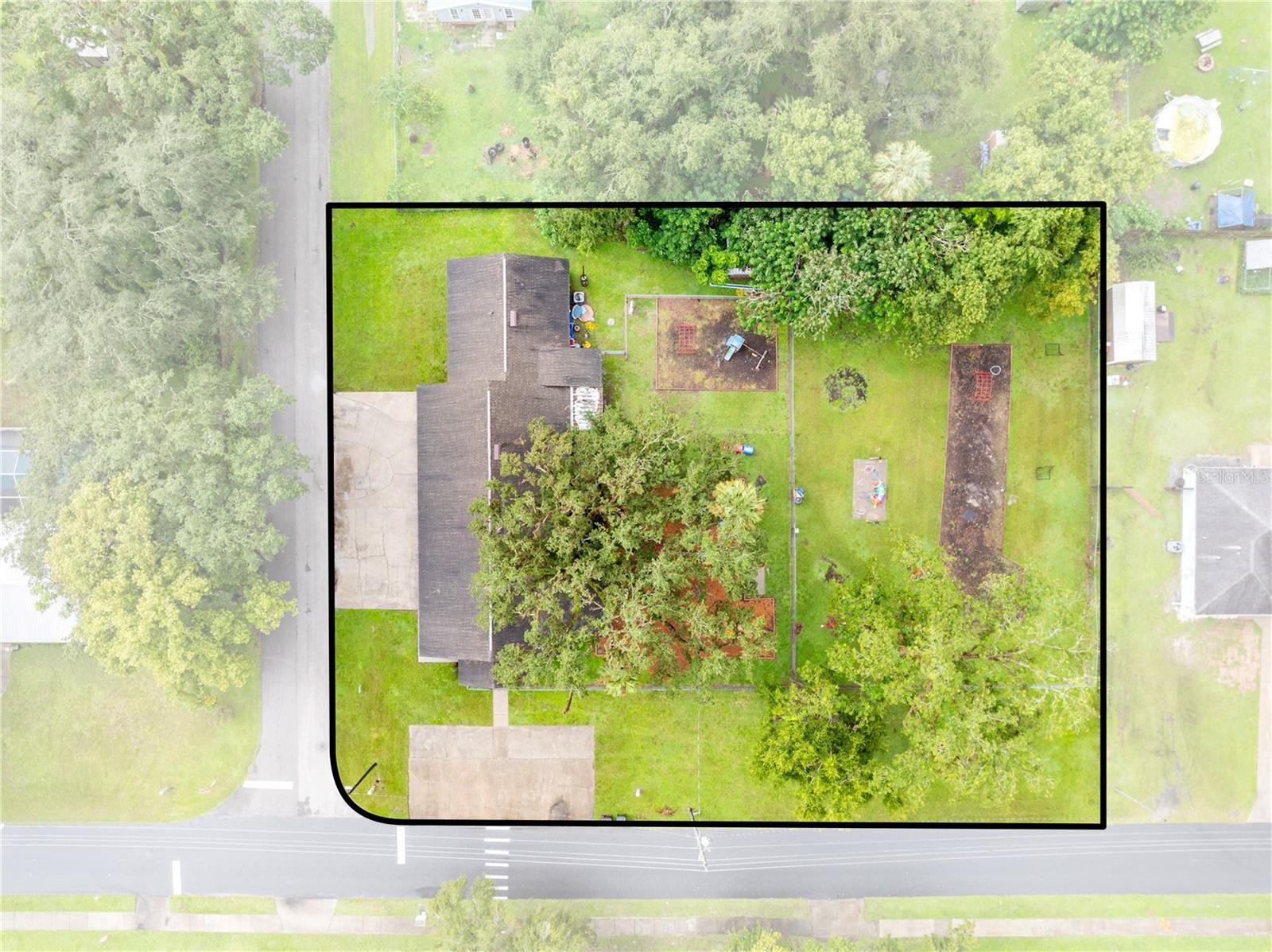 Image 42 of 52 For 102 Highland Street