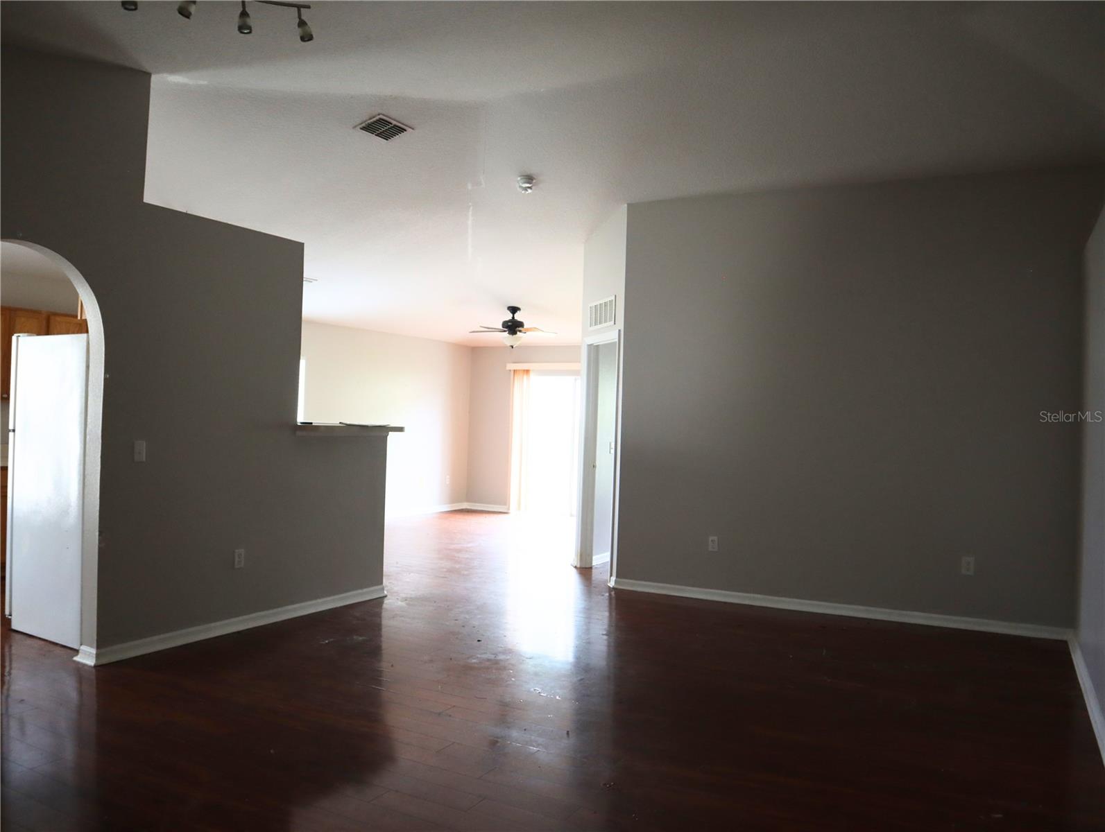 Image 2 of 8 For 1604 Fitzgerald Drive