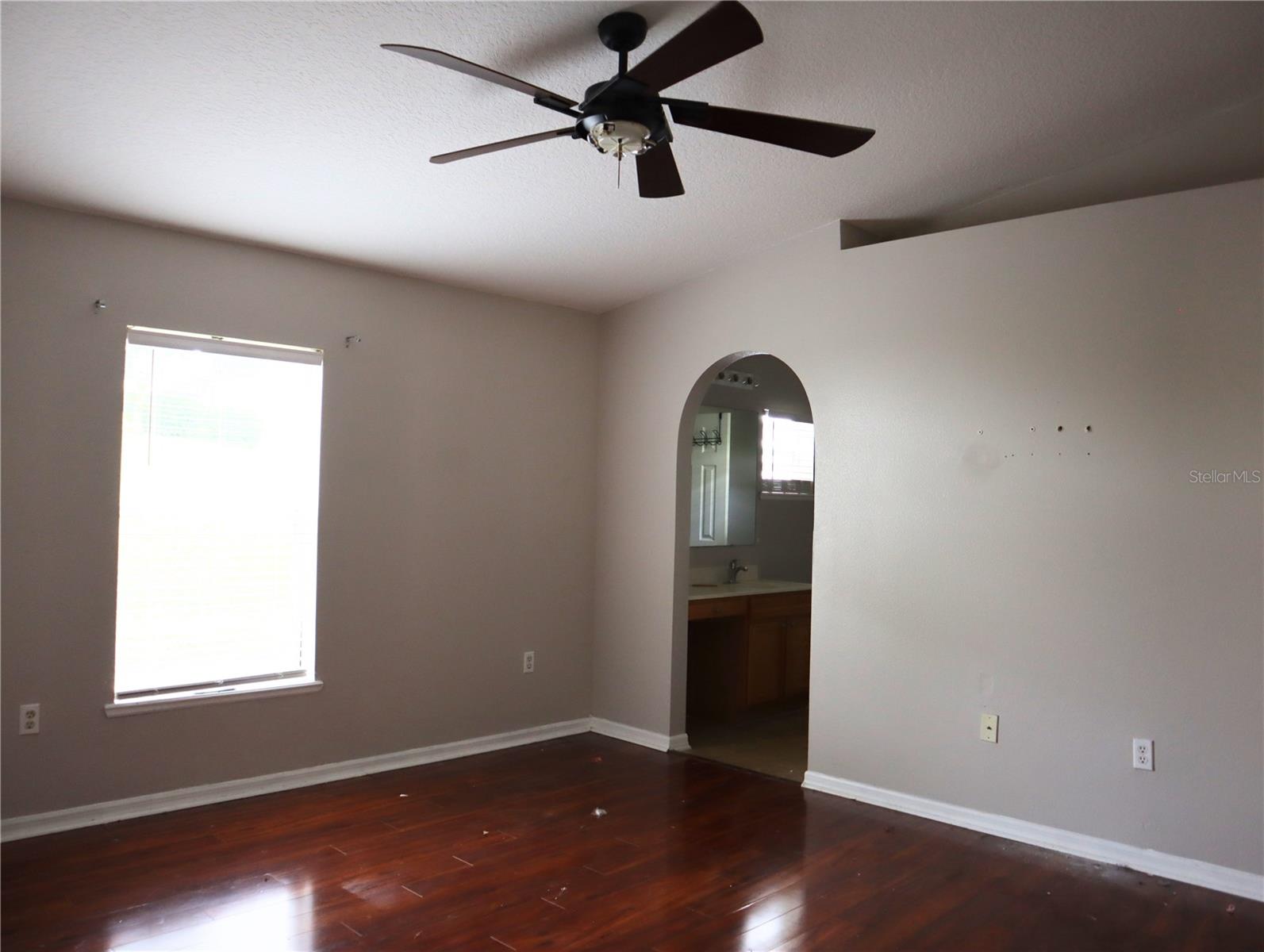 Image 5 of 8 For 1604 Fitzgerald Drive