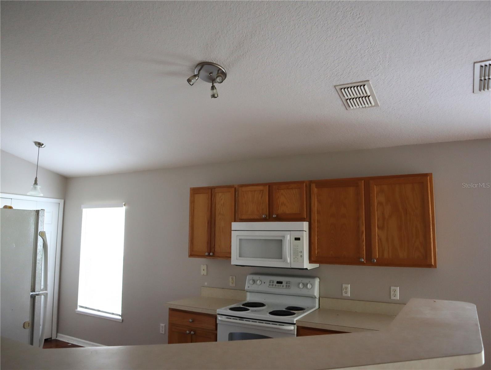 Image 6 of 8 For 1604 Fitzgerald Drive