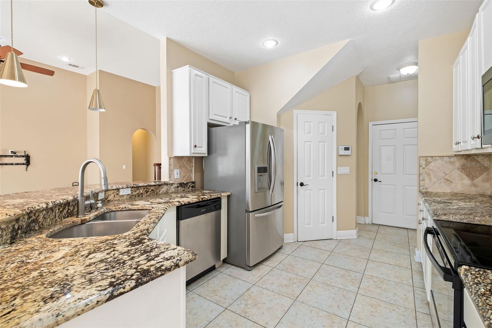 Image 13 of 37 For 7670 Milano Drive