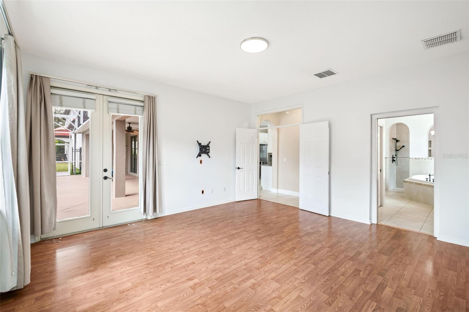 Image 17 of 37 For 7670 Milano Drive