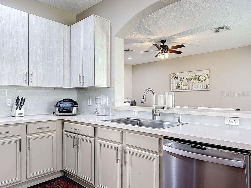 Image 15 of 60 For 13051 Moss Park Ridge Drive 13051