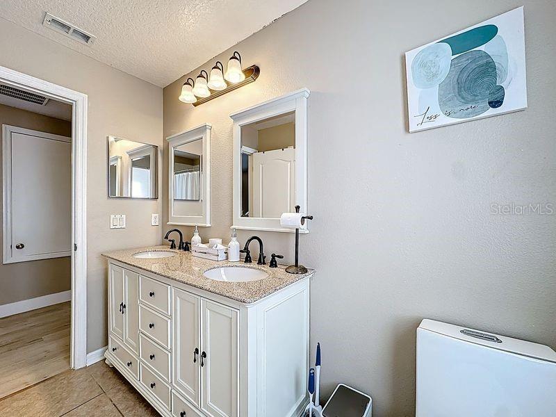 Image 40 of 60 For 13051 Moss Park Ridge Drive 13051