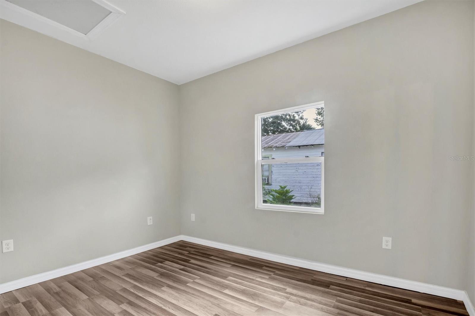 Image 13 of 28 For 156 Piney Avenue