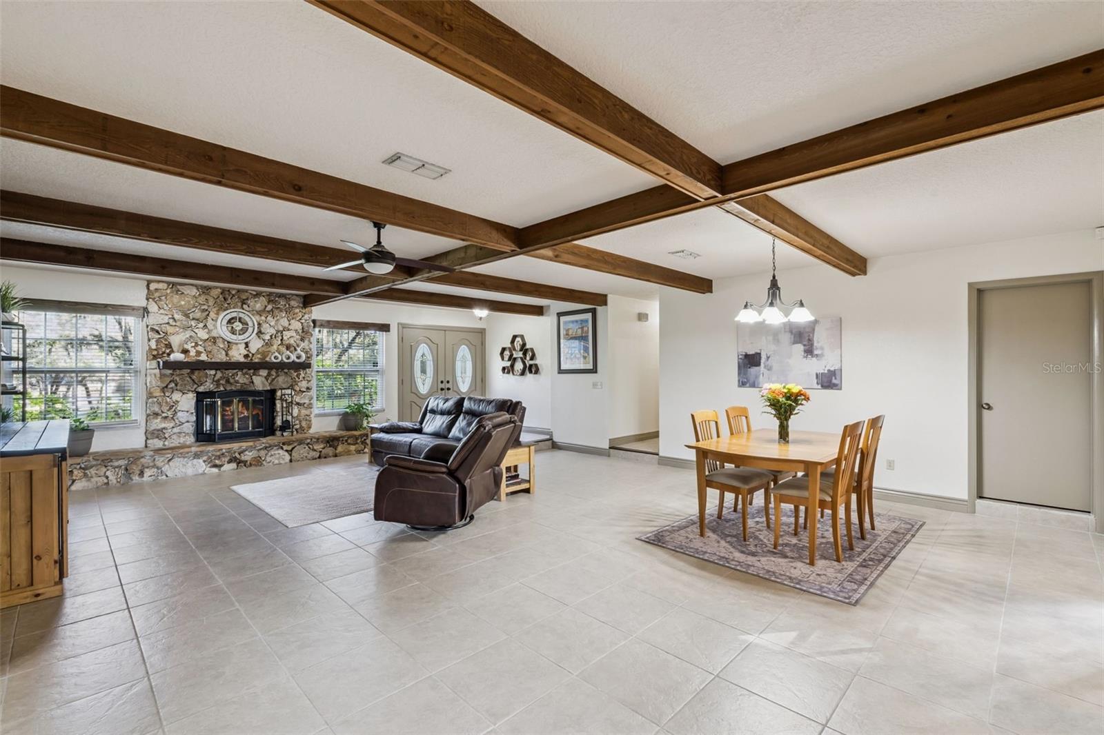 Image 9 of 40 For 17234 Cork Street