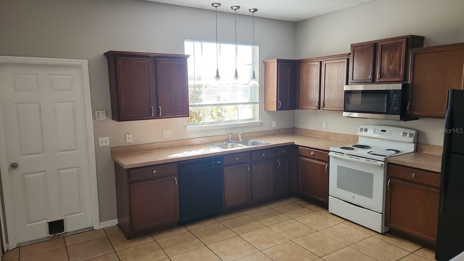 Image 2 of 11 For 1003 Pantheon Drive