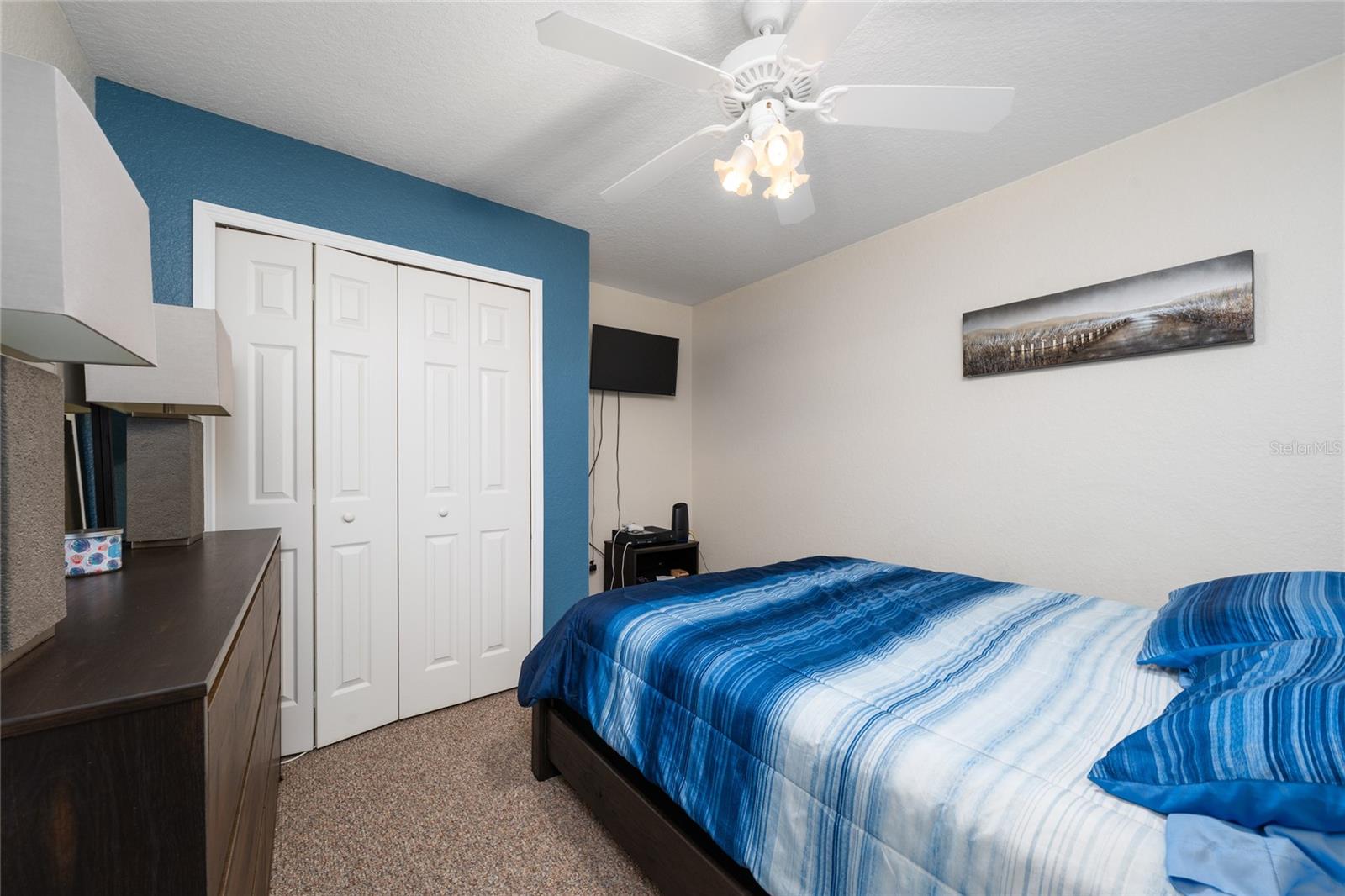 Image 15 of 35 For 930 Moonlight Cove Road 11-107