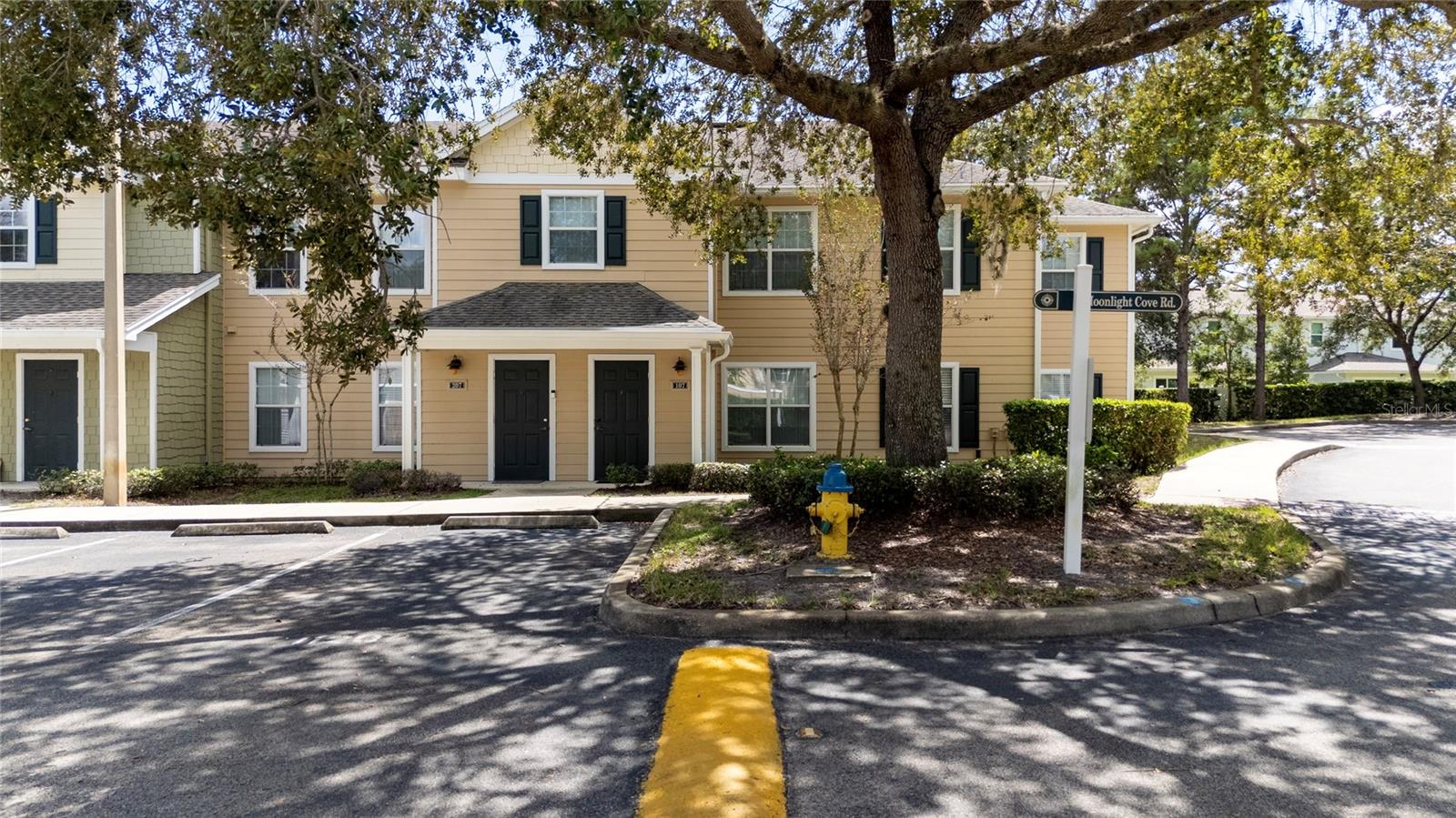 Image 31 of 35 For 930 Moonlight Cove Road 11-107