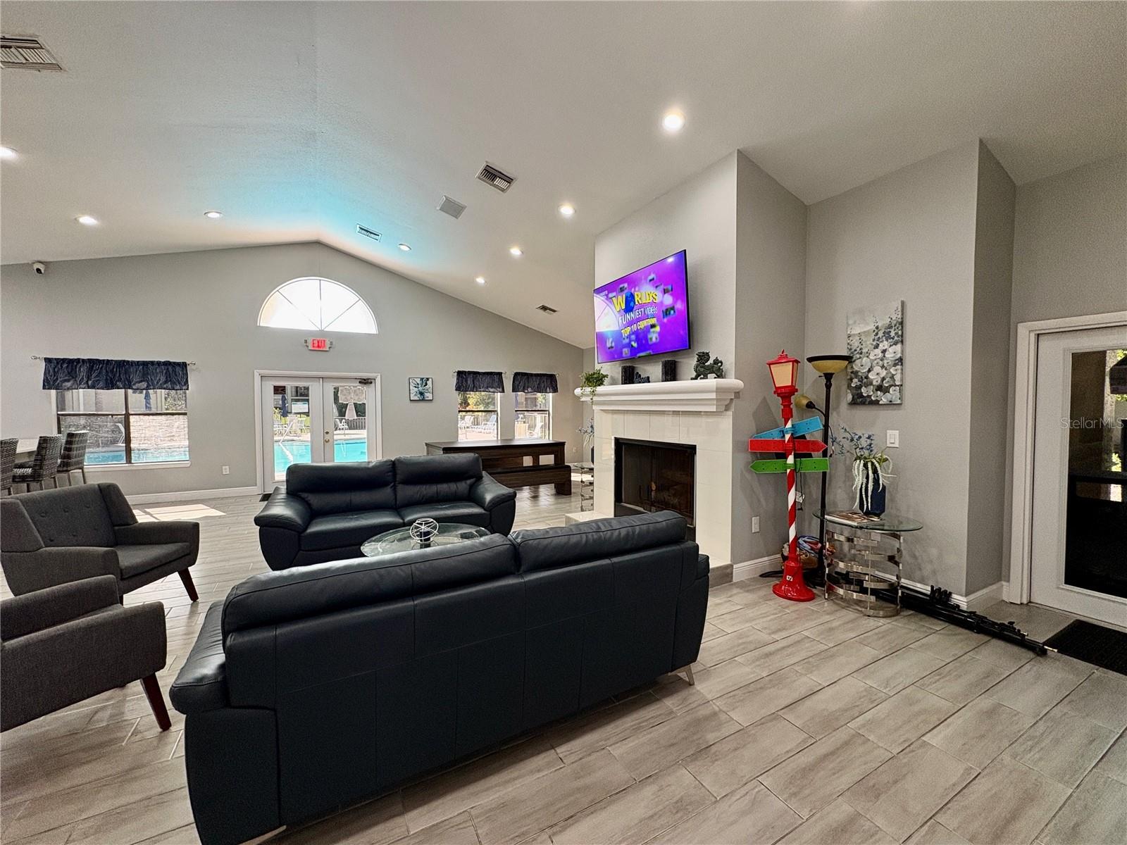 Image 21 of 27 For 3008 Parkway Boulevard 104