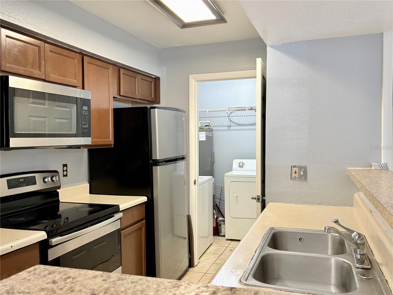 Image 7 of 27 For 3008 Parkway Boulevard 104